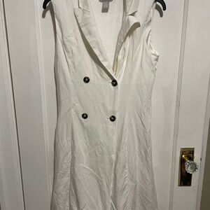 H&M white linen blend sleeveless blazer dress. Size small.